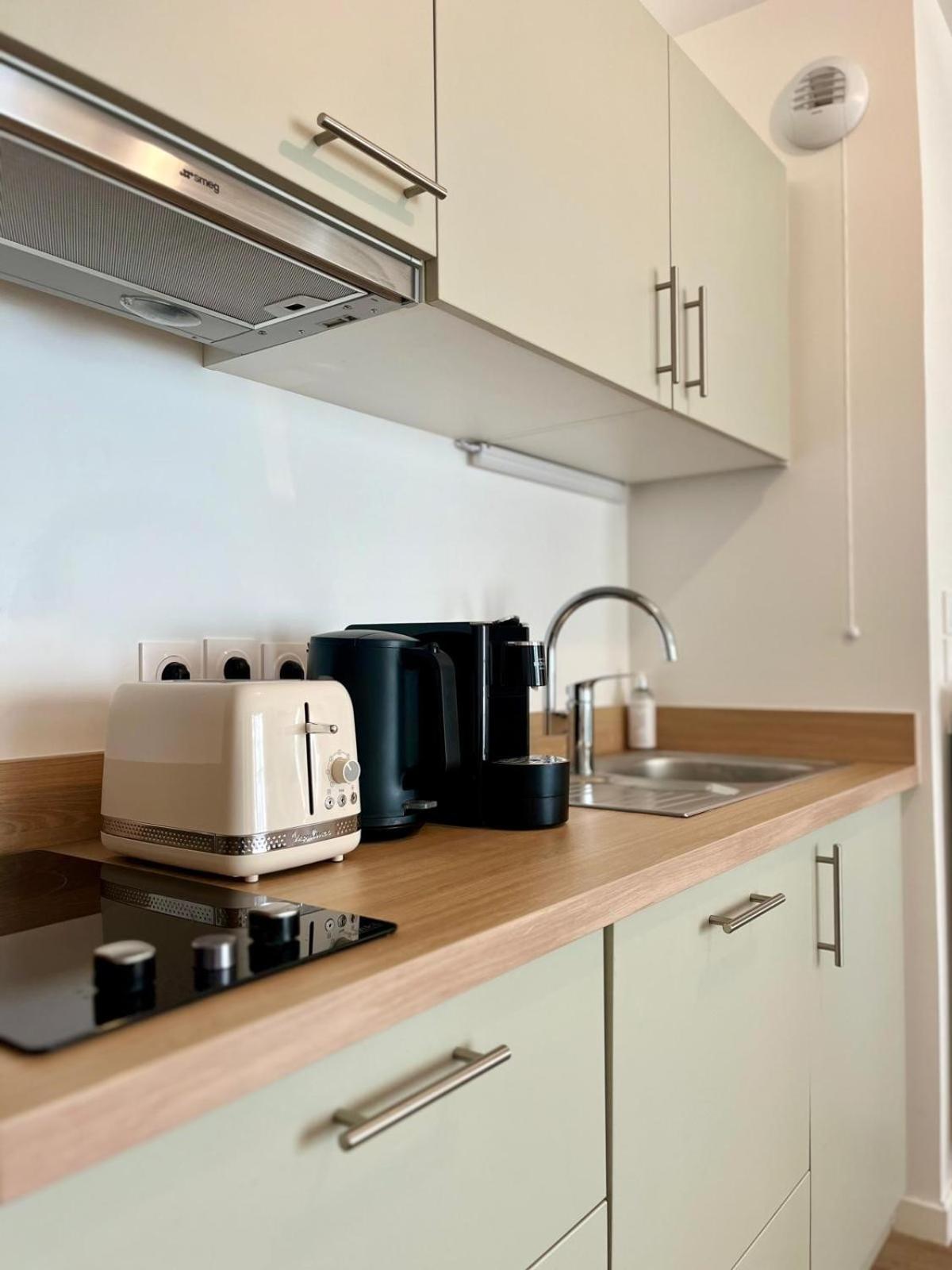 Residence Services Seniors Montana Chartres Esterno foto